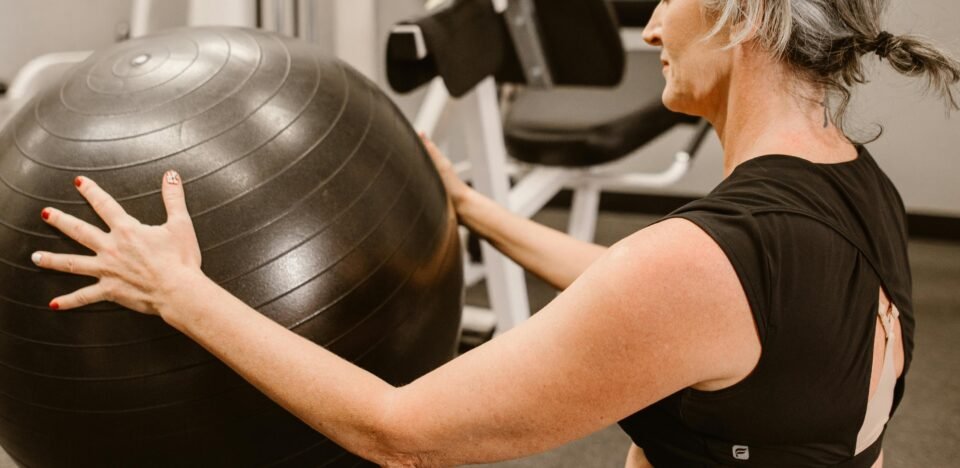 Investir em suplementos agora é vital para longevidade e saúde. Entenda os avanços da nutrição e como suplementar com foco em performance.