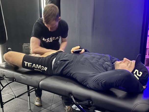 Recovery esportivo: conheça as técnicas de crioterapia, liberação miofascial e sono para acelerar sua recuperação muscular e evitar lesões.