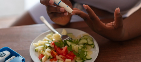 Controle a glicemia com ciência: descubra os melhores alimentos para diabetes e como o índice glicêmico impacta sua saúde em 2026.